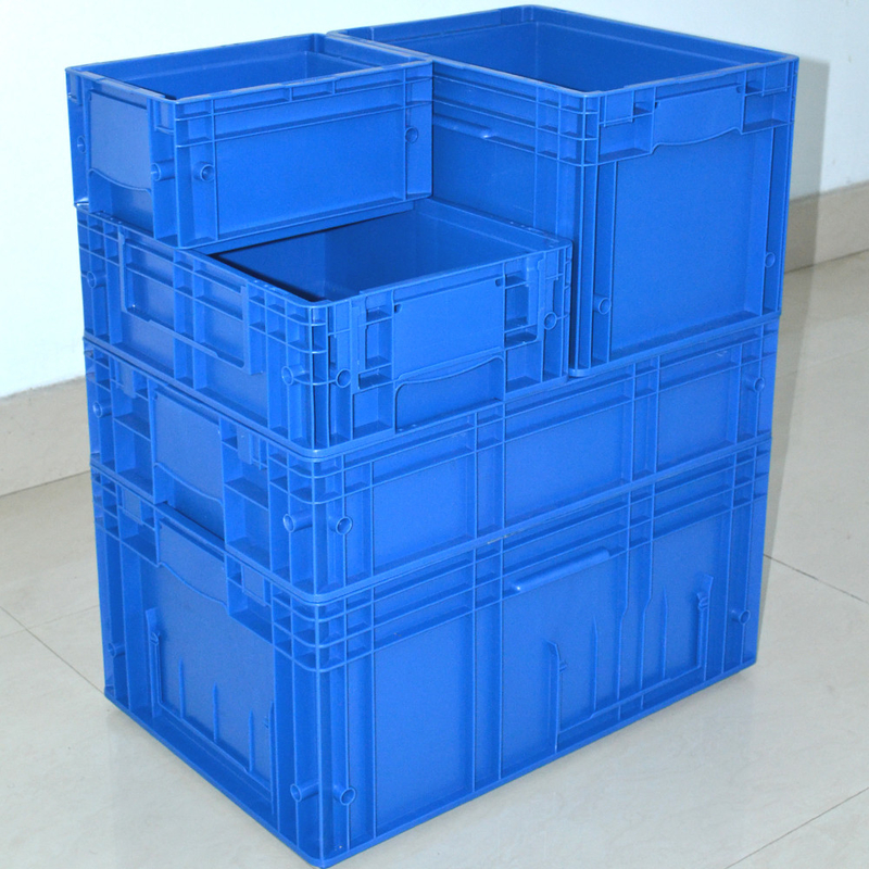 Ultimi blog aziendali su VDA Containers vs Standard Plastic Crates: What’s the Real Difference?